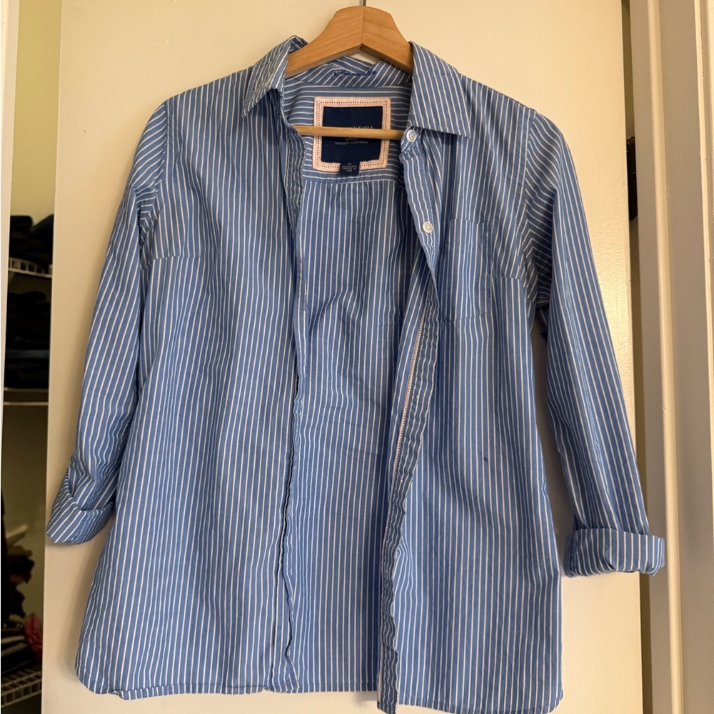 American Eagle Blue White Striped Button Down Shirt